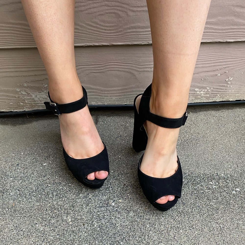 Black chunky 3 inch platform heels